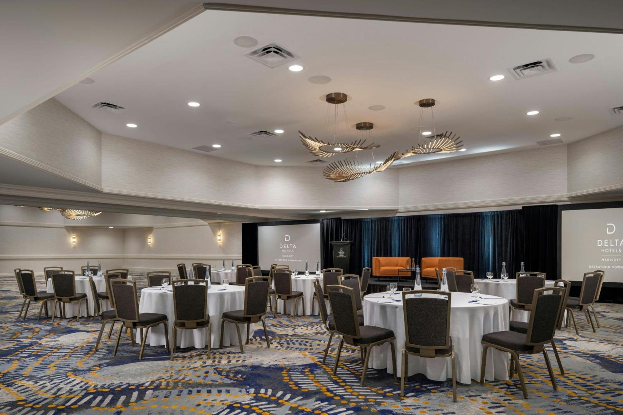 Delta Hotels by Marriott Saskatoon Downtown Exteriör bild